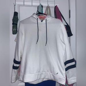 White and black náutica sweater like new